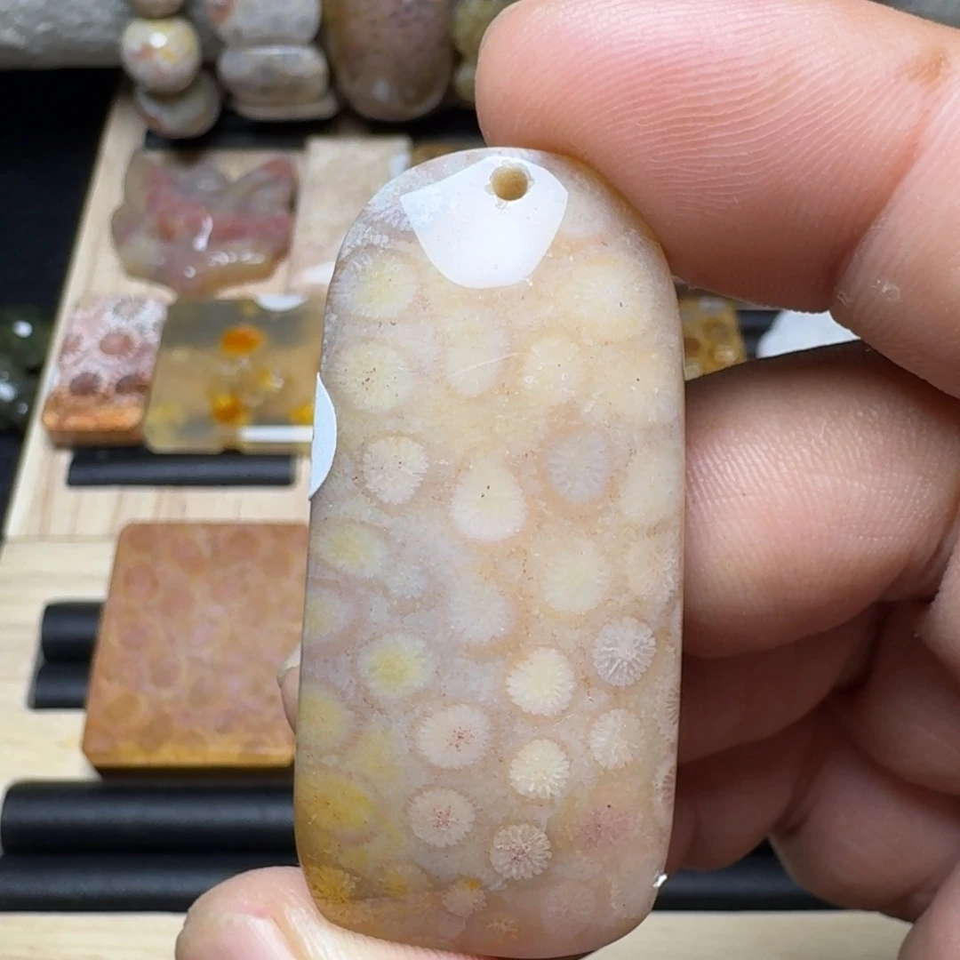 硅化玉未镶嵌纯天然色有机玉石保真色