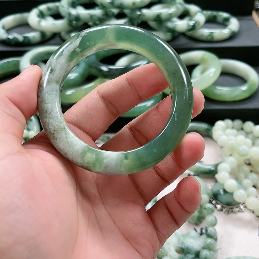 【闪购商品】未镶嵌透闪石-蛇纹石玉手镯容***^
