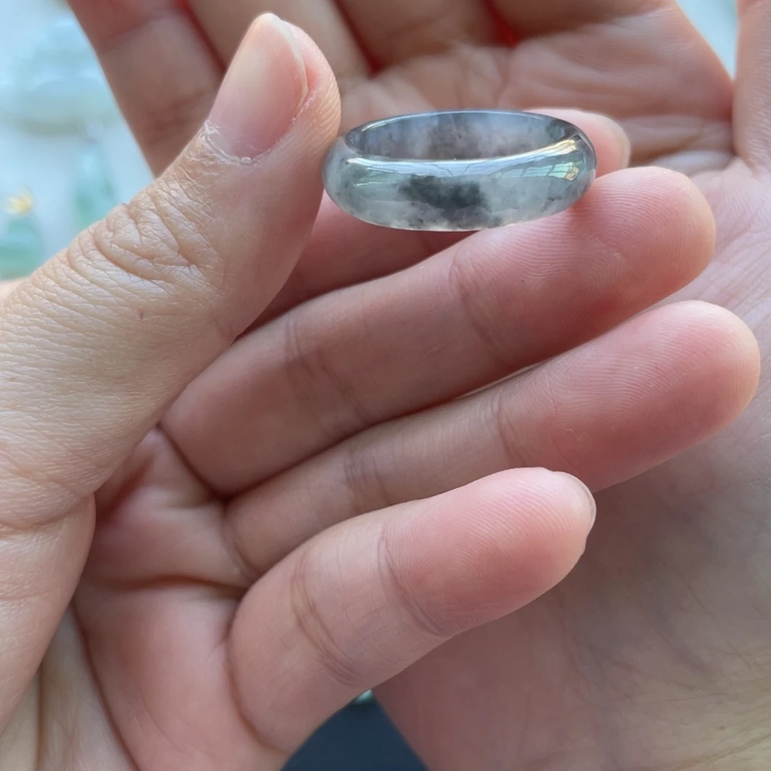 香***王翡翠未镶嵌颈饰乌鸡戒圈