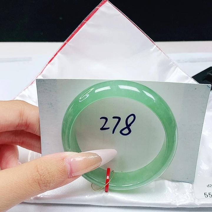 翡翠手镯未镶嵌55贵妃