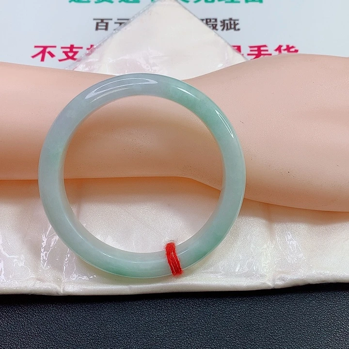 未镶嵌手镯翡翠?****