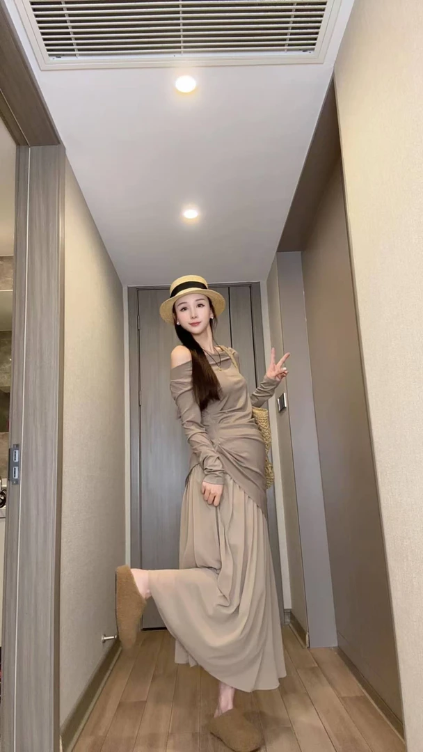 时尚孕妈春新款不规则褶皱收腰拼接孕妇套装上衣+托腹半身裙