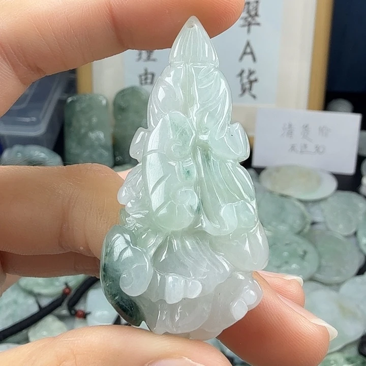 翡翠未镶嵌颈饰翡翠