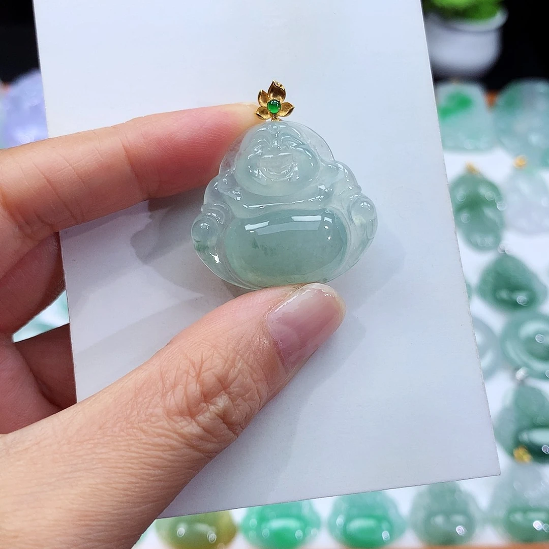 翡翠18K金镶嵌颈饰翡翠吊坠