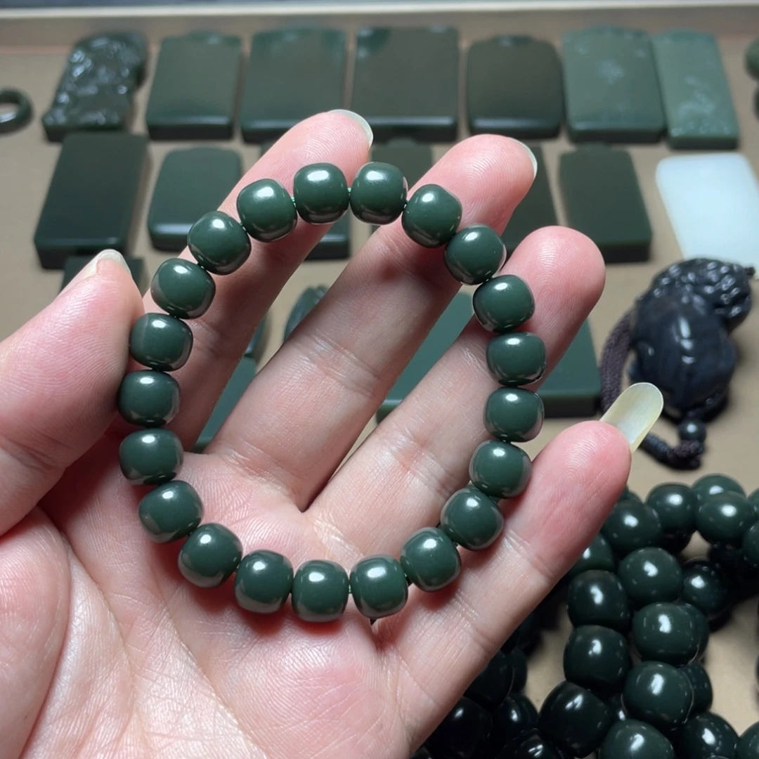 不***排和田玉未镶嵌手链