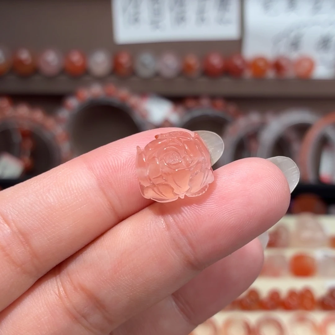 达***溜南红玛瑙未镶嵌川料通孔牡丹花
