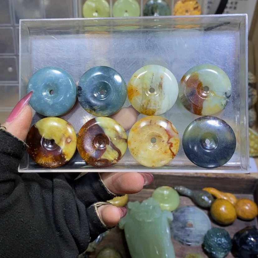 【闪购商品】蛇纹石玉颈饰未镶嵌零****?35