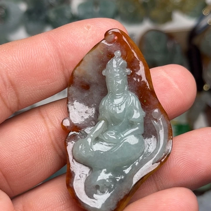 颈饰未镶嵌翡翠观音