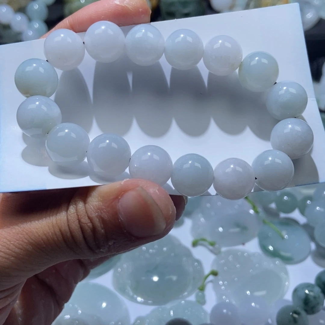 定制翡翠未镶嵌手串