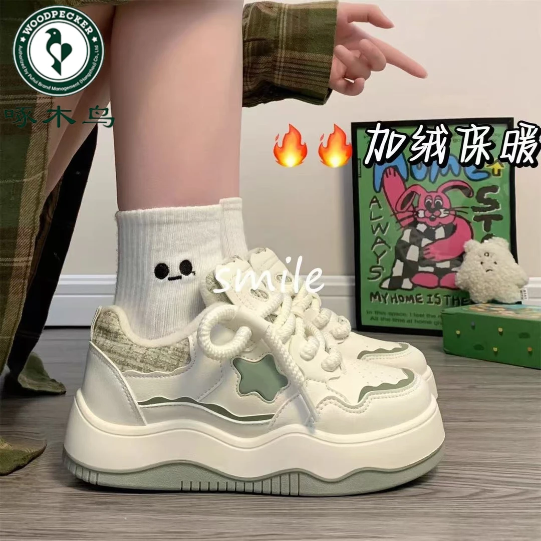 啄木鸟抹茶绿小白鞋女2025秋冬休闲透气增高鞋子百搭厚底面包板鞋