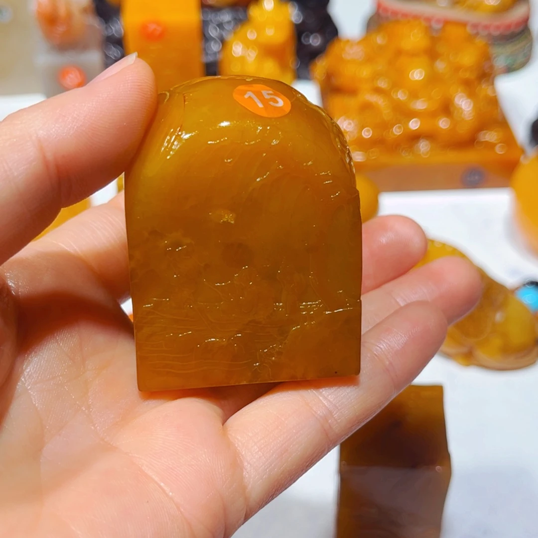 田黄石周****行石雕石雕石雕