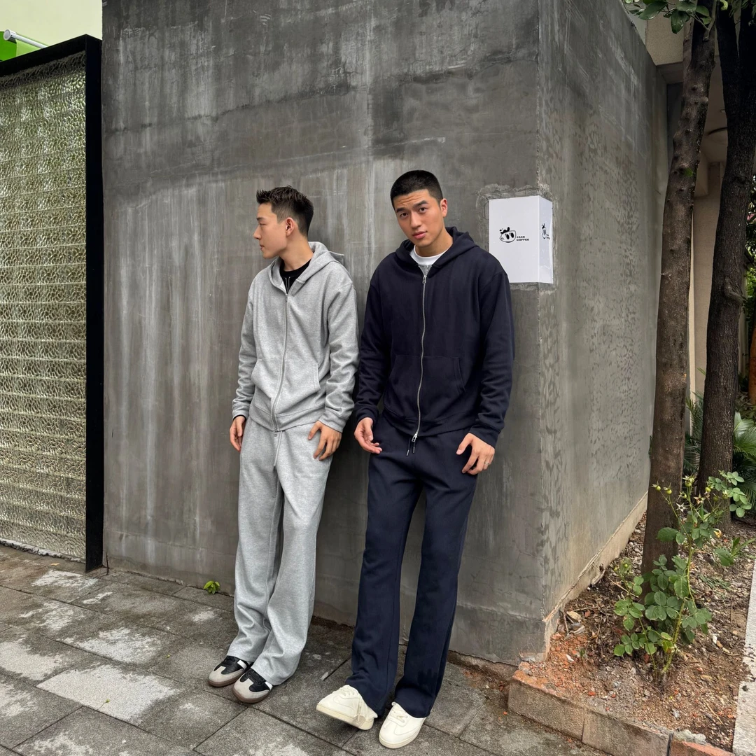 何以至此25AW美式休闲380g简约纯色毛织竖纹连帽拉链套装