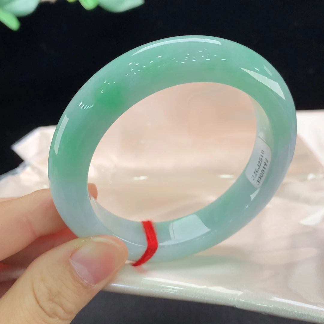 翡翠未镶嵌手镯0192