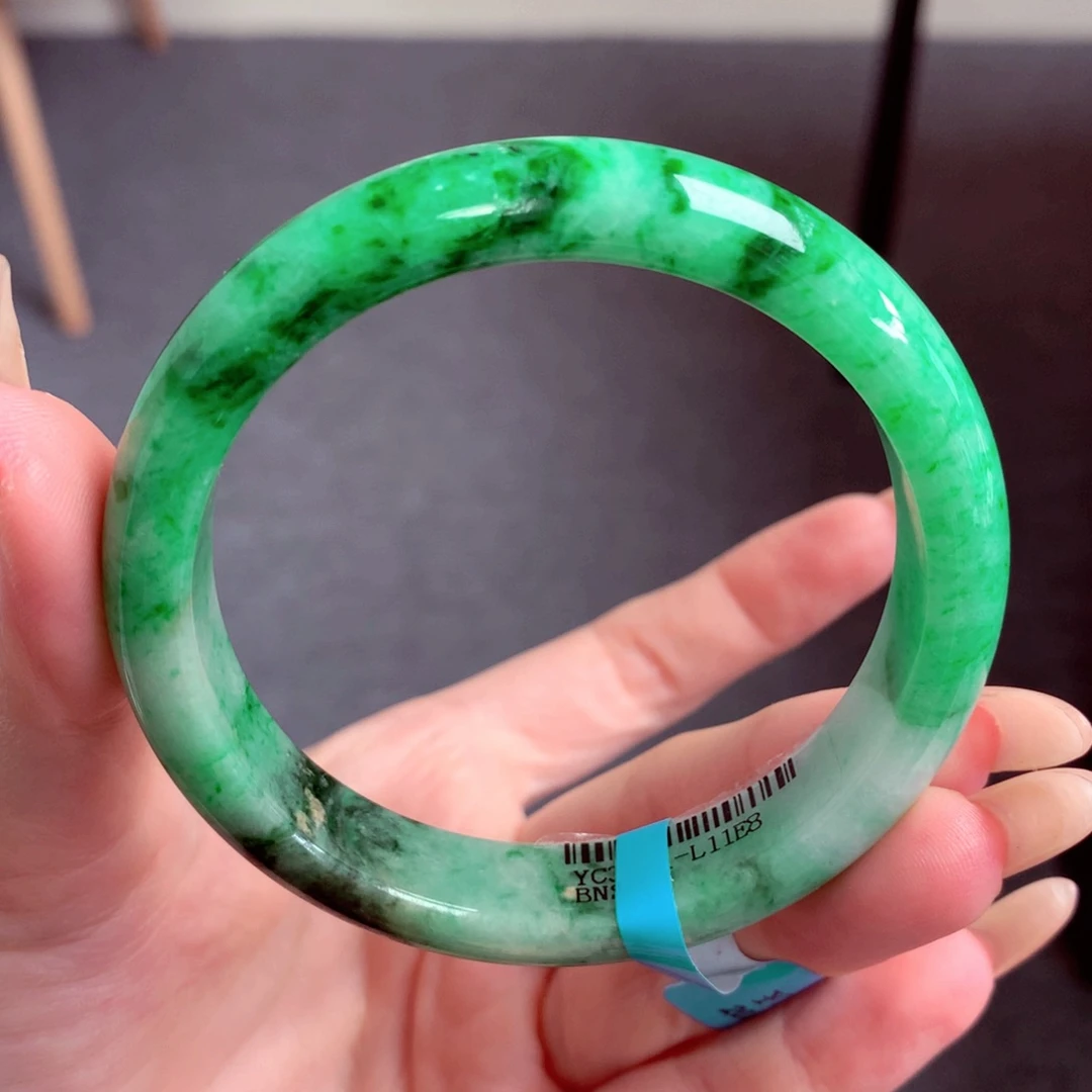 翡翠未镶嵌手镯翡翠