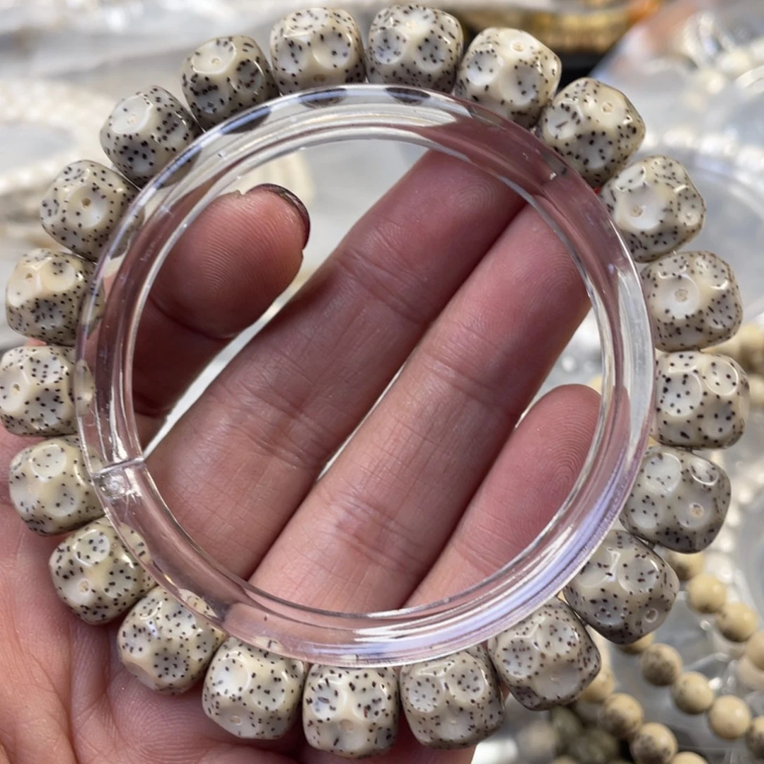 星月菩提手串清货不退换石玉料无像手串11_10一物一图