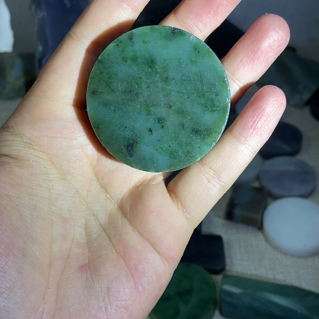 和田玉（糖玉）未镶嵌珠宝奇石