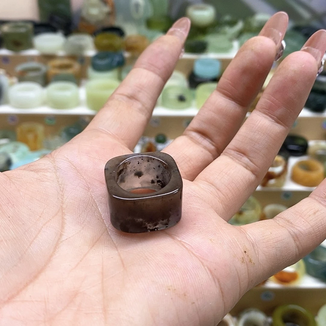 岫玉未镶嵌天然玉石K****8
