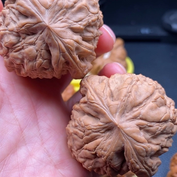 G***y吊坠文玩核桃龙鼎52