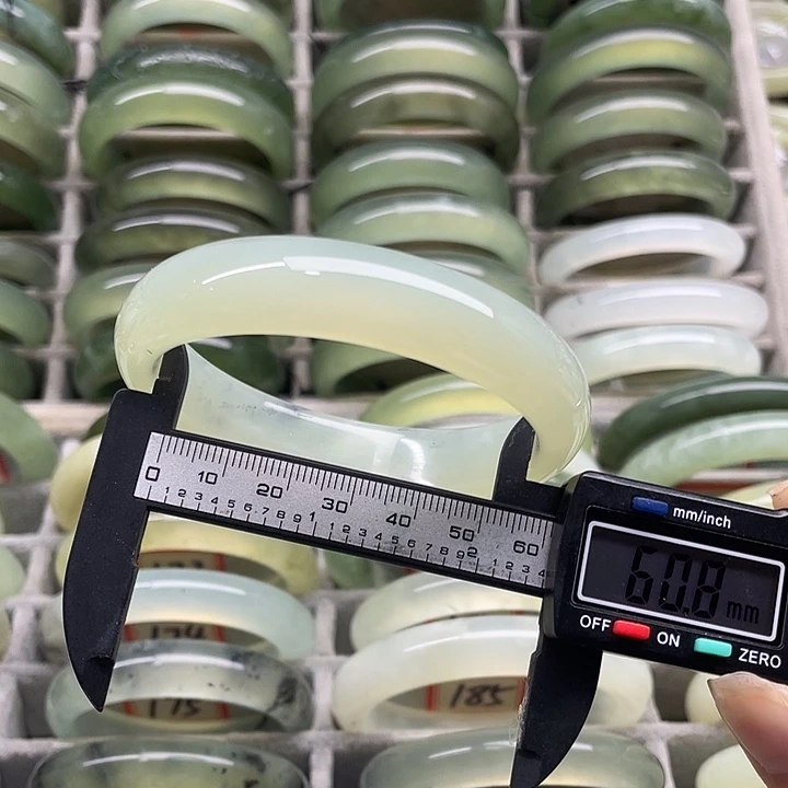 未镶嵌蛇纹石玉手镯167