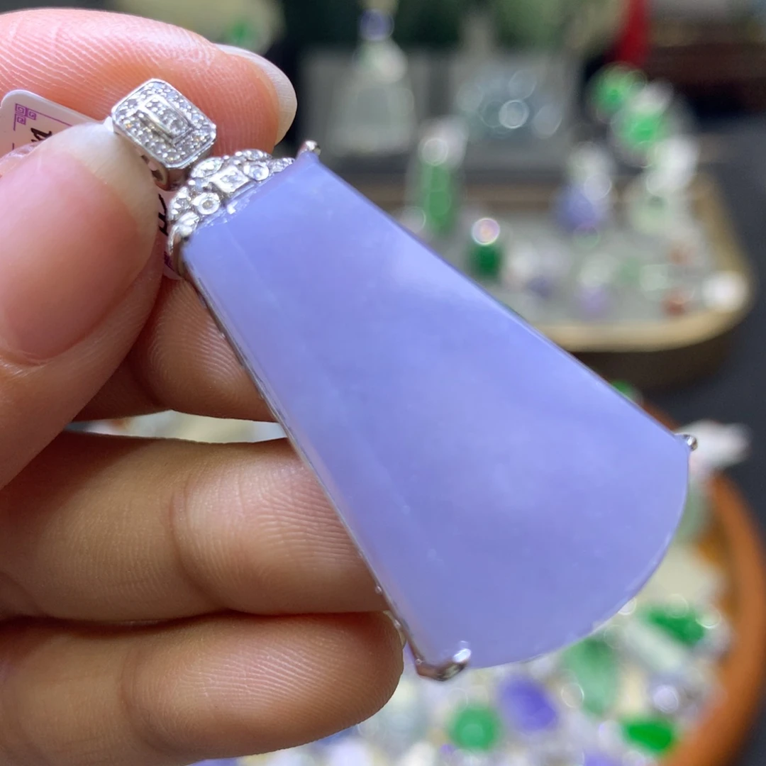 翡翠18K金镶嵌颈饰翡翠吊坠项链