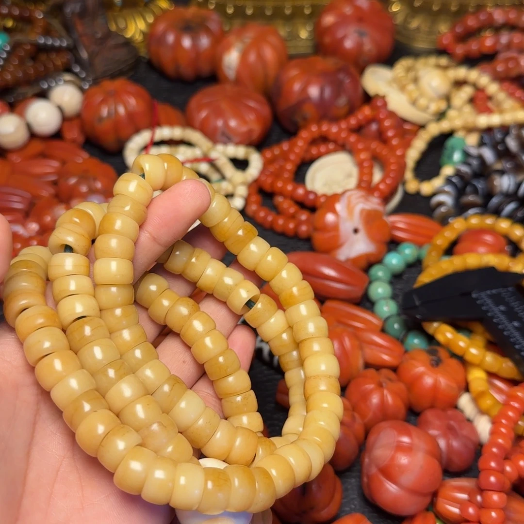 政***德颈饰玻璃好看好看