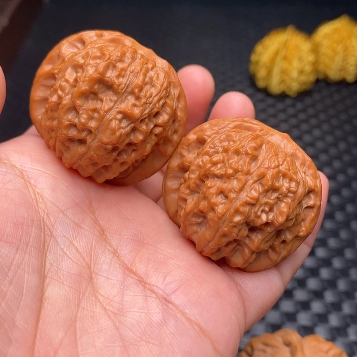 把件文玩核桃血麒麟