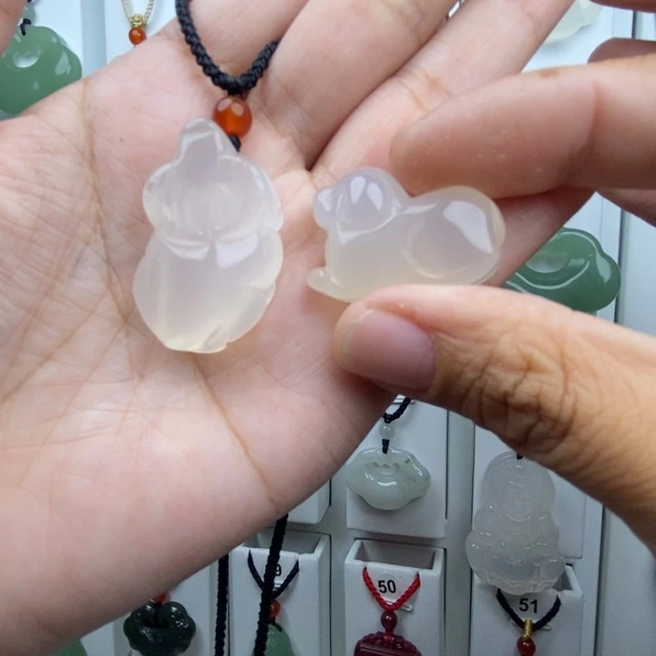 雨***铄未镶嵌颈饰玛瑙/玉髓