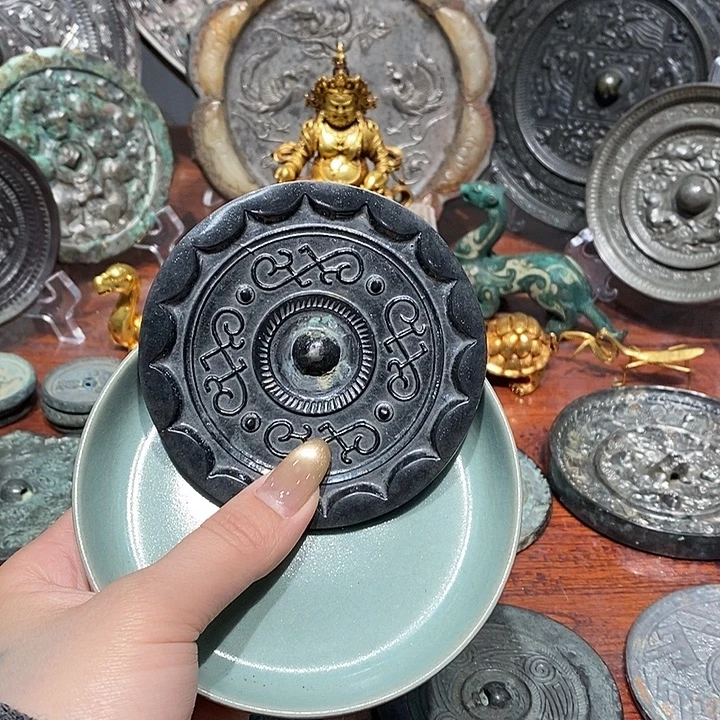 摆件盘四乳四虺微瑕9.25盘88888888