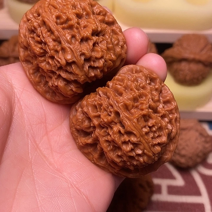 吊坠文玩核桃44红皮南疆