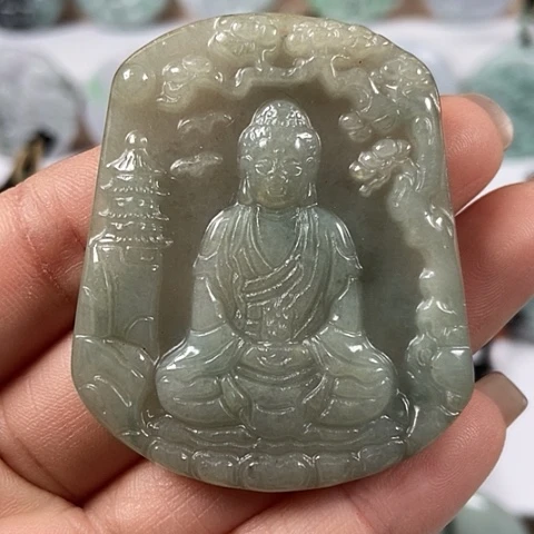 翡翠颈饰未镶嵌大日如来福利