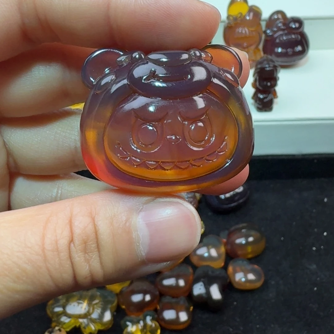 琥珀颈饰未镶嵌琥珀