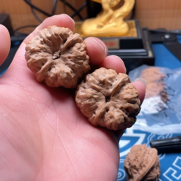 文玩核桃吊坠b****a蛤蟆头