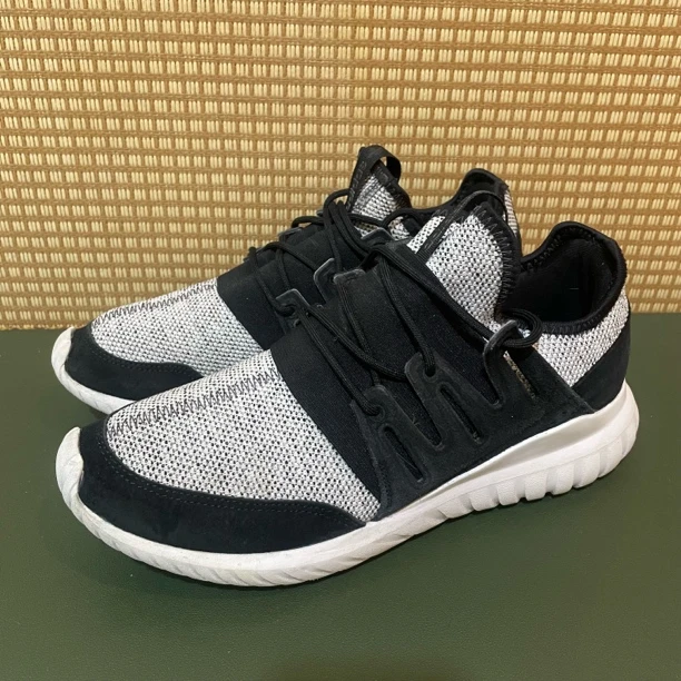 42码 adidas 黑白 低帮休闲鞋 99新