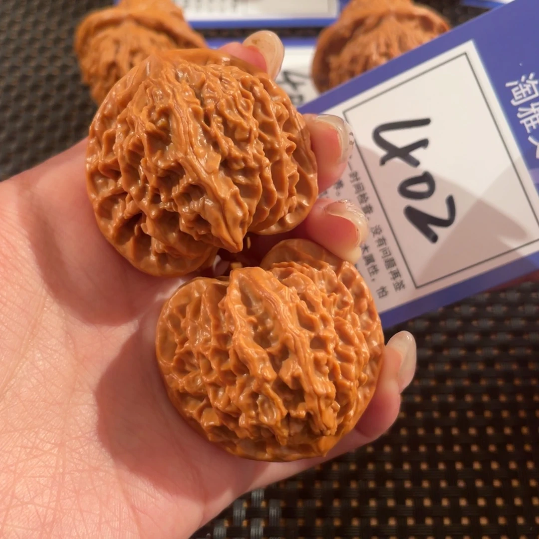 文玩核桃把件402号41尺花莲