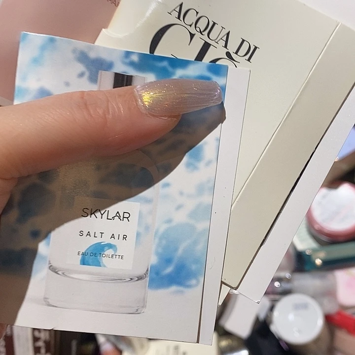 棉***女中古香水沐浴露持久留香