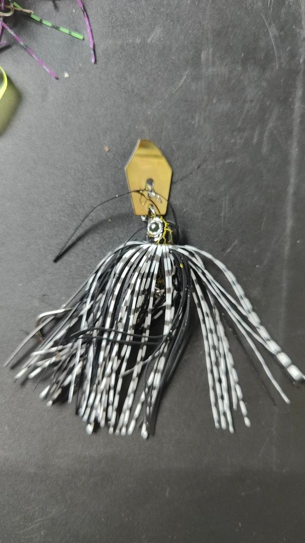 路亚挡水板胡须JIG硅胶复合亮片路亚远投防挂水板铅头假饵鲈鱼