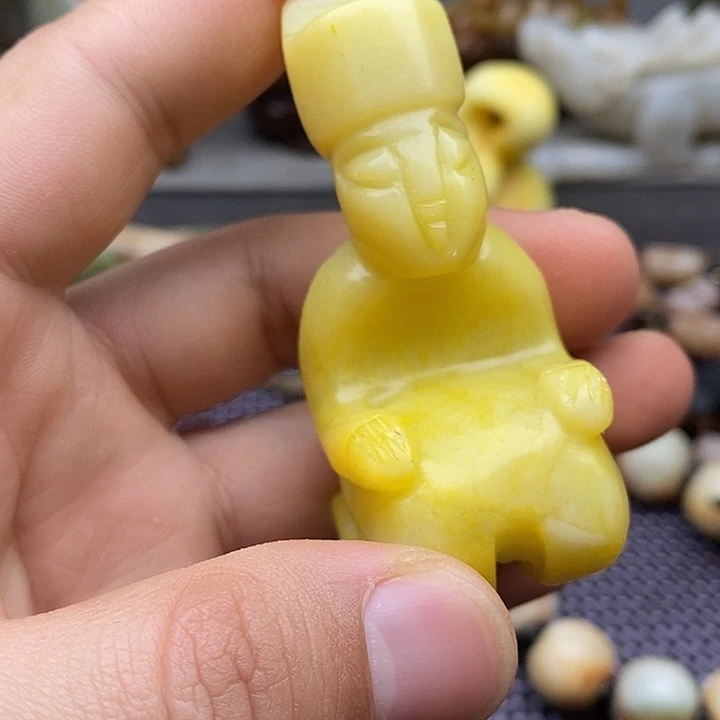 未镶嵌蛇纹石玉颈饰