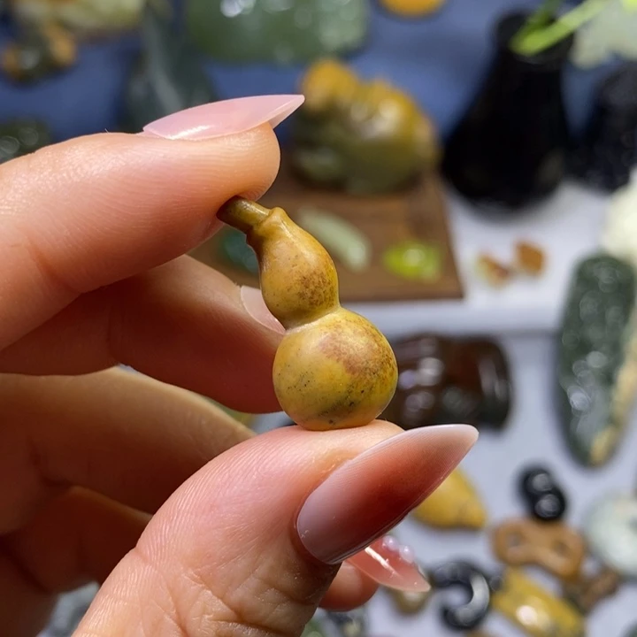 岫岩河磨玉（透闪石质玉）未镶嵌挂件