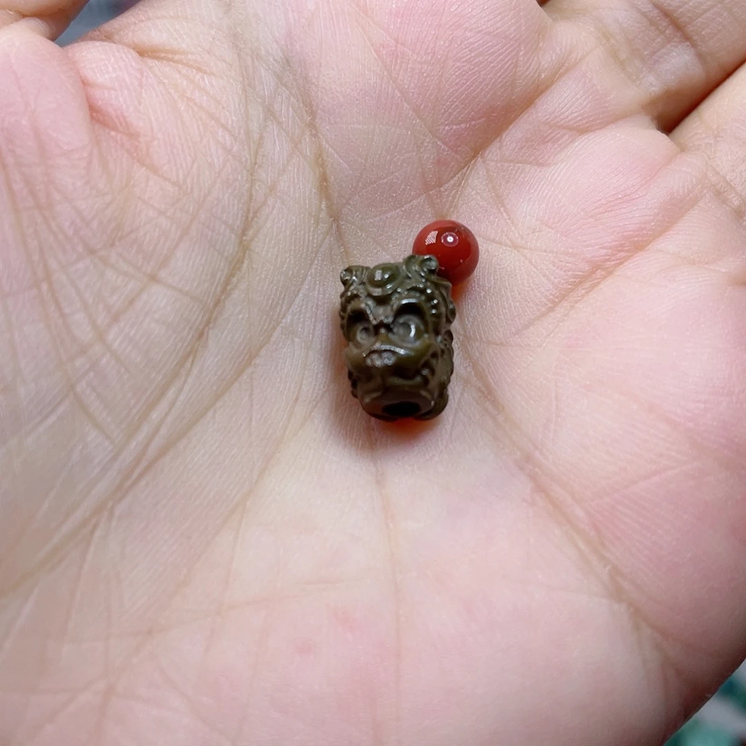 未镶嵌配饰南红玛瑙