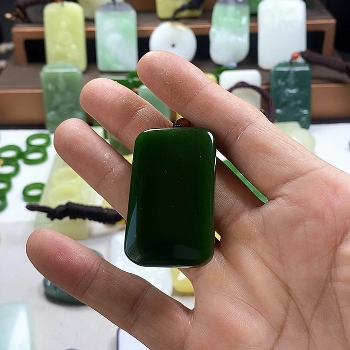 和田玉未镶嵌珠宝奇石