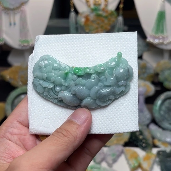 颈饰未镶嵌翡翠吊坠