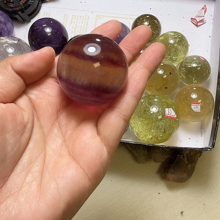 缘***。未镶嵌珠宝半成品水晶