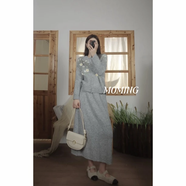 MOMING秋季新品 羽化仙 韩系温柔感立体钩花加厚针织毛衣套装