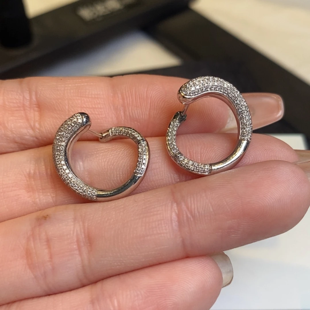 钻石耳饰18K金镶嵌蛇形耳扣