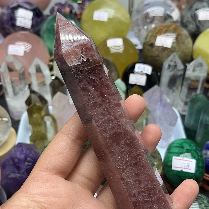 未镶嵌水晶珠宝半成品228克草莓晶柱
