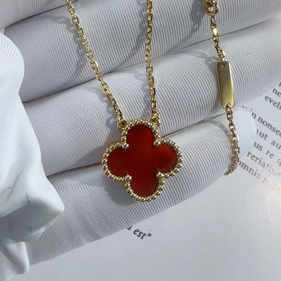 9-18K金 四叶草玛瑙项链 经典时尚