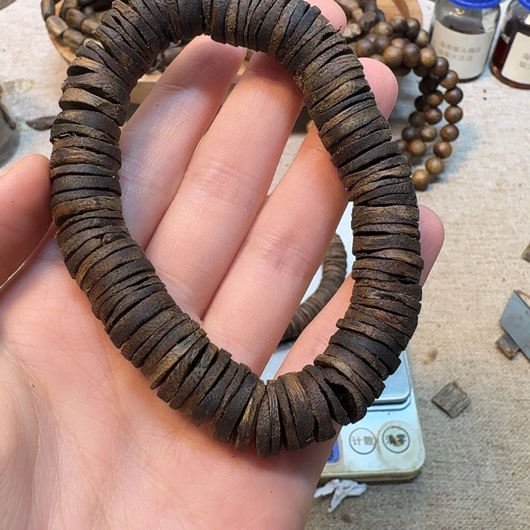 贪***痴沉香沉香碎屑海南紫棋皮油沉水老料21克