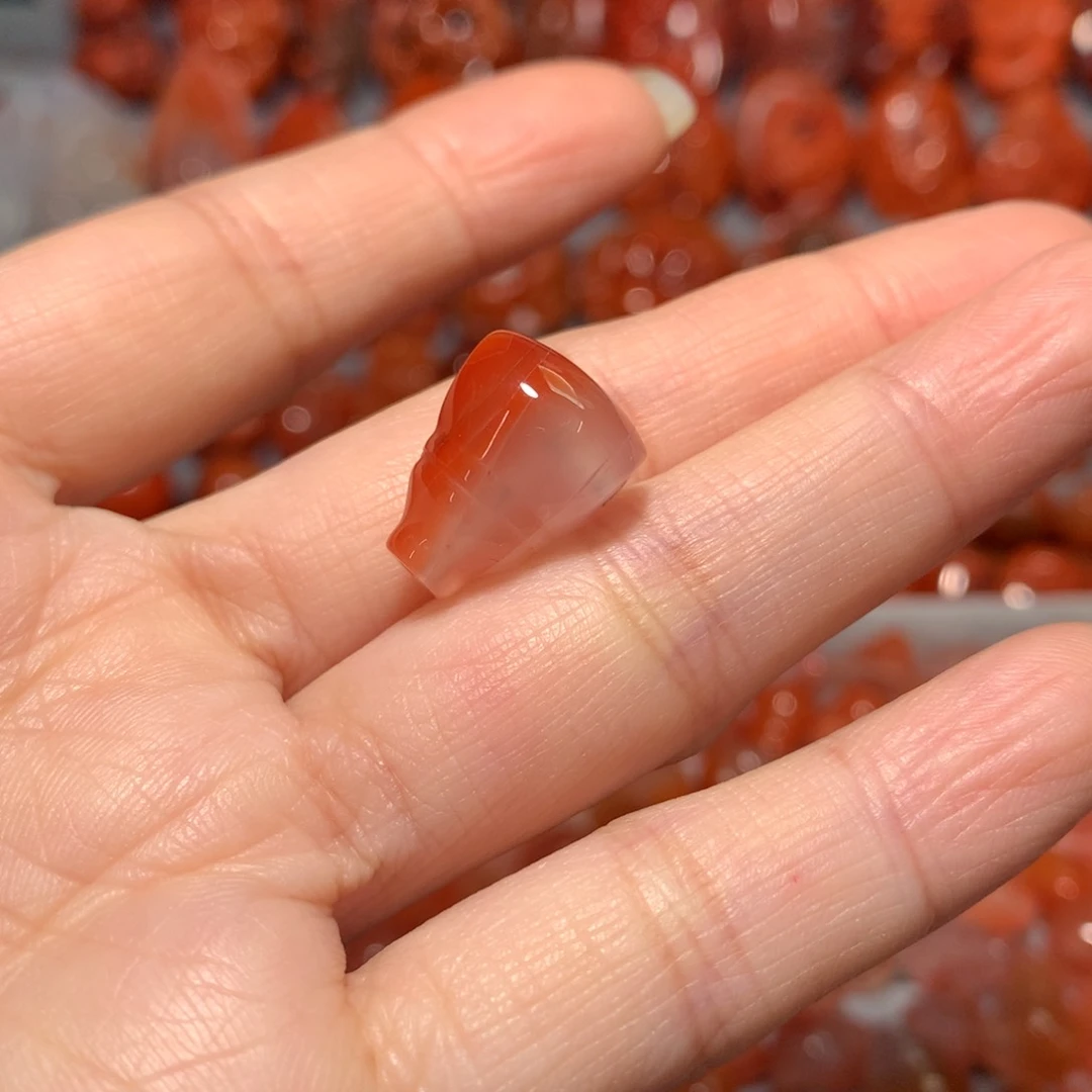 【闪购商品】未镶嵌配饰三通1南红玛瑙