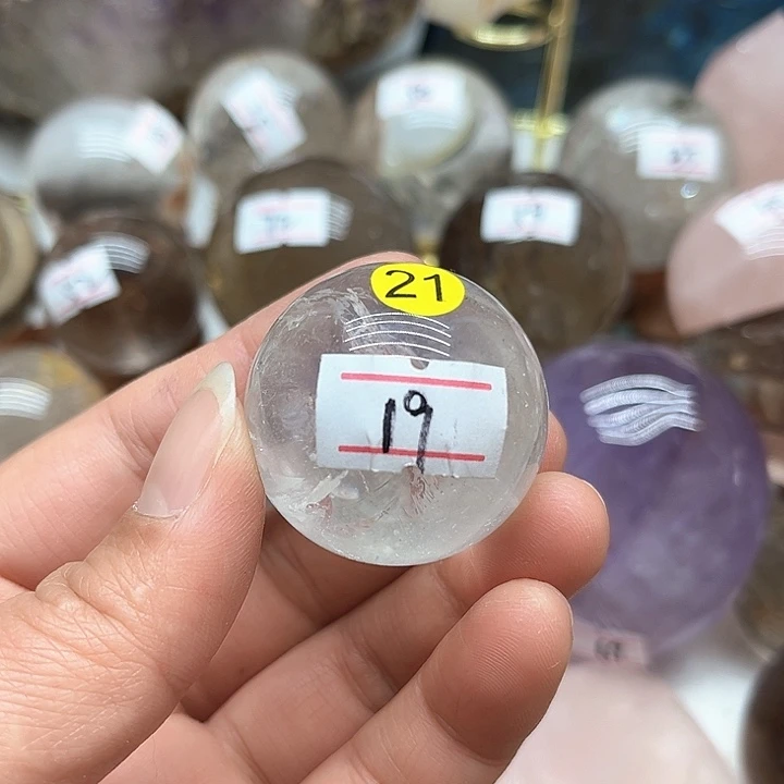 水晶59克水晶球未镶嵌