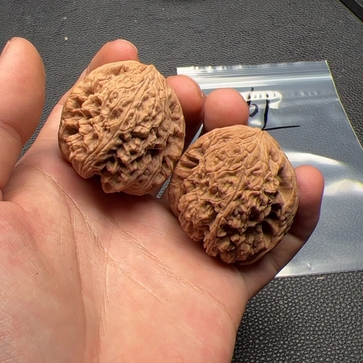 文玩核桃吊坠小***宝161号核桃